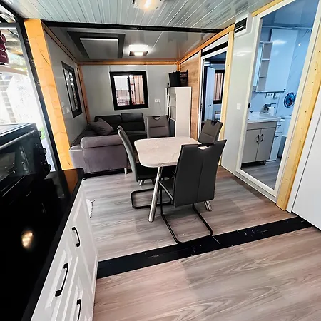 Prázdninový dům Tinyhaus 200 *