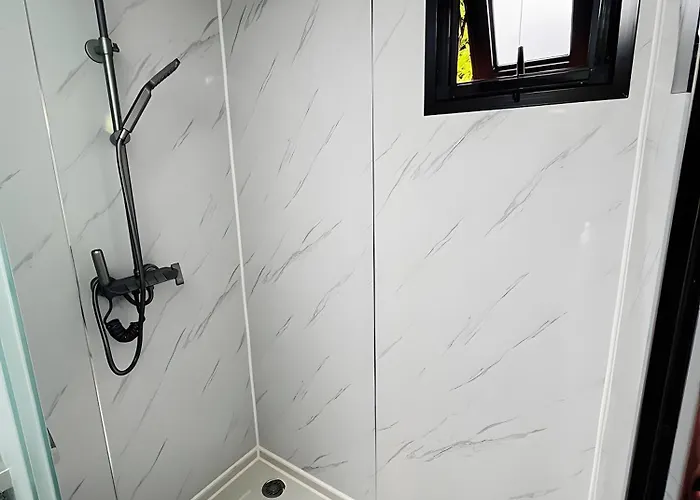 Vakantiehuis Tinyhaus 200 *